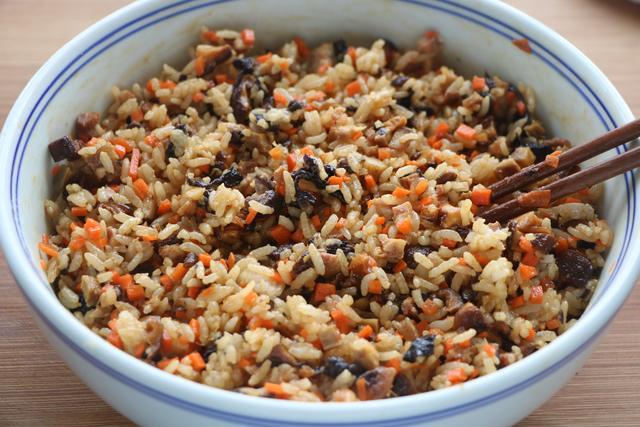 剩米炒著吃，加2的子皮，口一，好吃又，太香