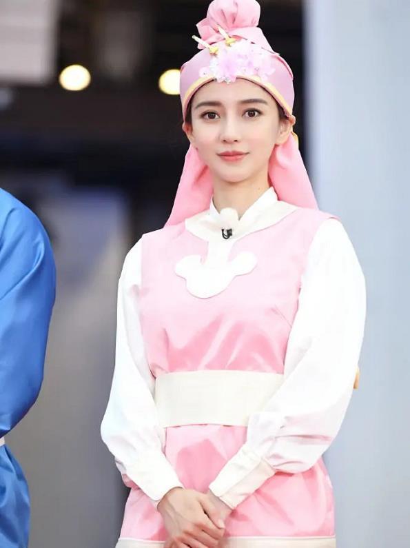 Angelababy致敬经典翻车？明明是模仿王祖贤，却被