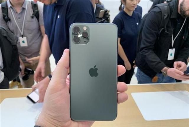 Iphone11ProMax勇夺桂冠，创造多个“第一”，堪称手机界的扛把子