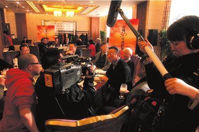 1985年春晚，陈冲一句你们中国人，新闻联播道歉