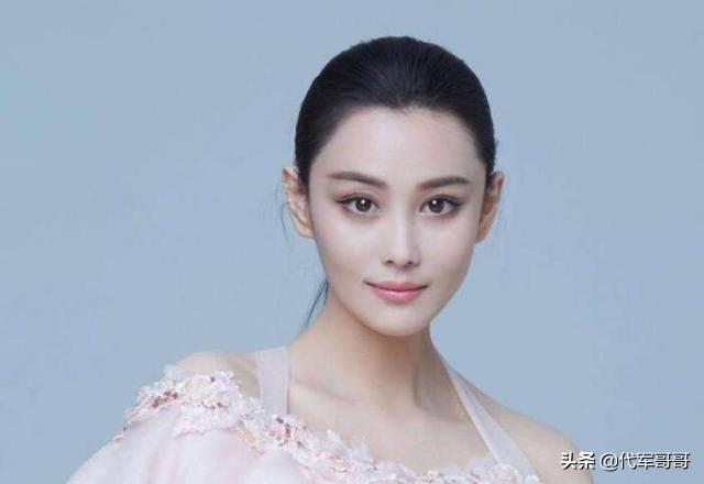 字写得非常好的女明星，张馨予第八，徐静蕾第二，陈松伶排第几？