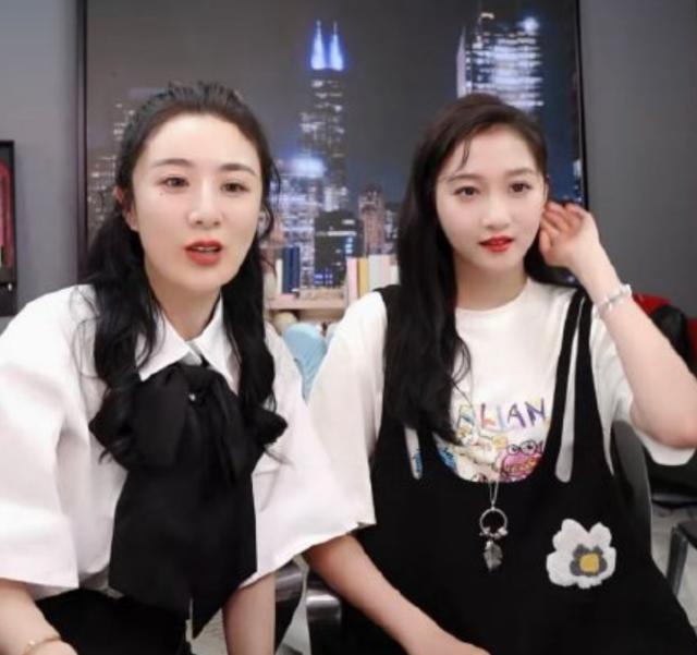 关晓彤现身薇娅直播间，放飞自我变吃货主播，终于没人管我了