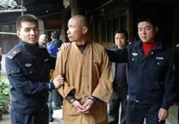 1949年，解放军抓住一个“假和尚”，审问后才发