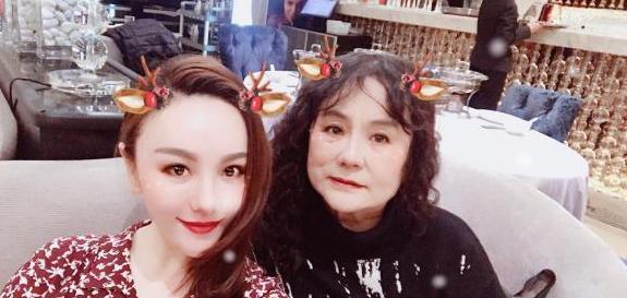 沈腾爸爸长得也太白马王子了吧？陈冠希爸爸同性男友个个颜值逆天