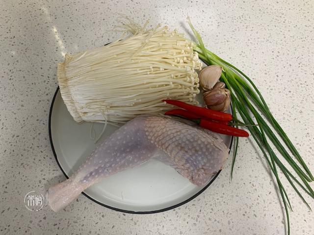 鸡腿以后就这样做，出锅实在是太香了，嫩滑好吃，看着都开胃