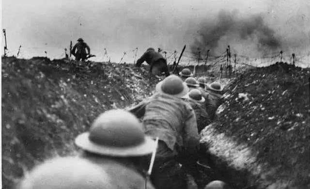 一战中这种武器使欧洲整整一代人丧命，使英国两百万女性孤独终老