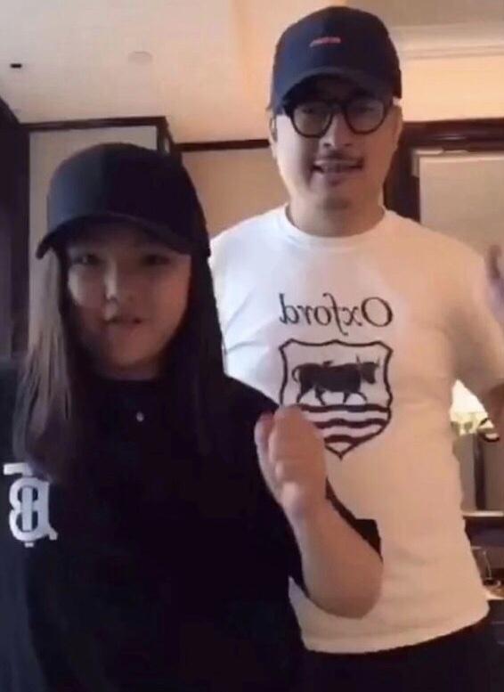 有种“富家小姐”叫王诗龄，穿普通黑色T恤跳舞，价格让人不敢想