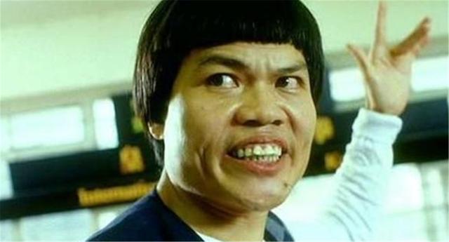 周星驰强捧的丑角，身价过亿被老婆一夜败光，儿子很帅不离不弃