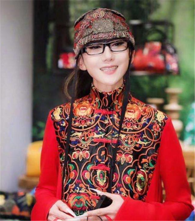 56岁老戏骨陈瑾：无儿无女还和亲哥约定一生不婚