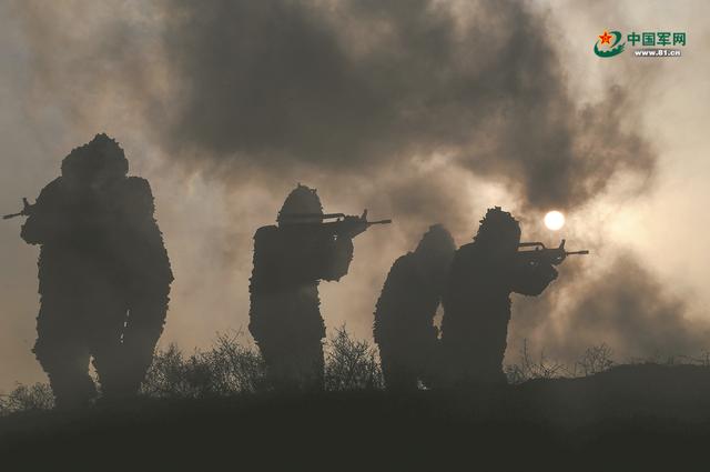 中印今日再谈判，谨防印度变脸！解放军两场针对演习，看点十足
