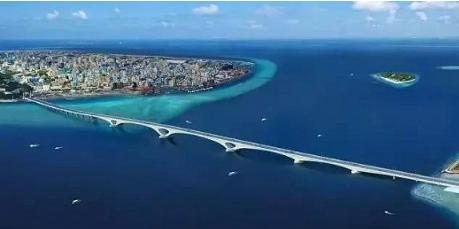 中国再收获一好兄弟，又一土地插上五星红旗，美国这次损失大了