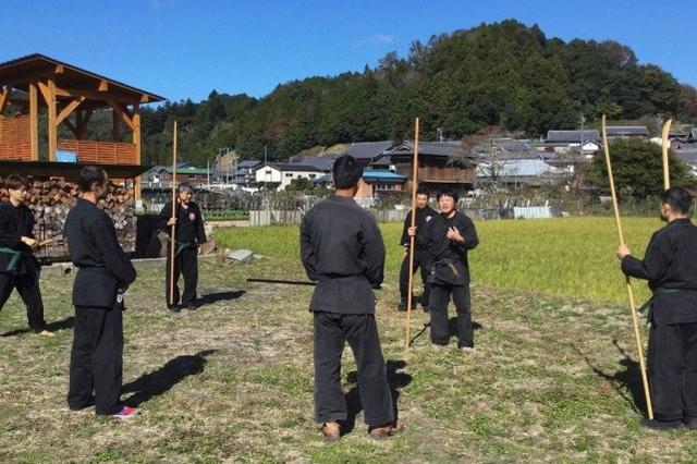 日本首位忍者硕士生毕业后继续读博，曾学习中国功夫和少林拳法