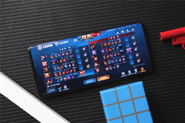 OnePlus 8 Pro深度体验！高素质屏幕下的真安卓旗舰