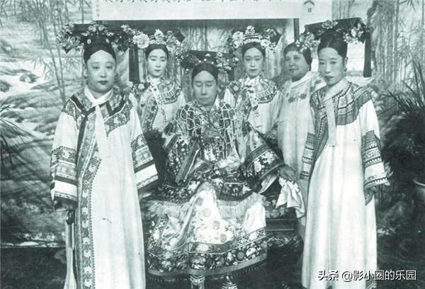 揭秘：终于知道李莲英长那么丑，慈禧还让他跟