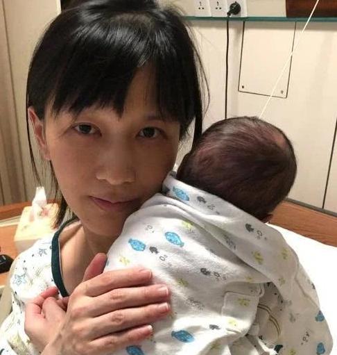 papi酱的孩子，难道要姓网络键盘侠指定的姓？