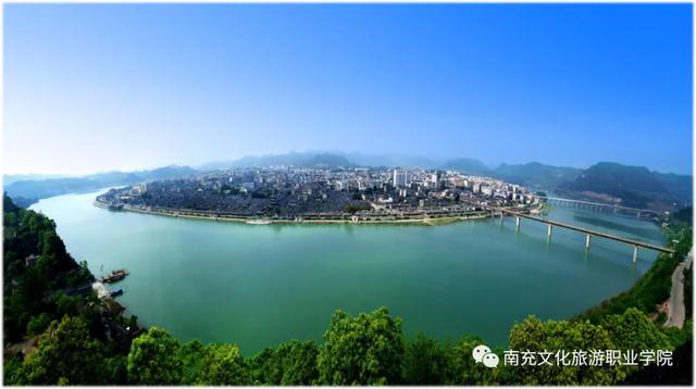 南充文化旅游职业学院 答考生问