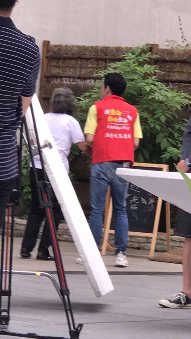 最温馨的综艺“忘不了餐厅”回归，黄渤是店长，还有神秘嘉宾入驻