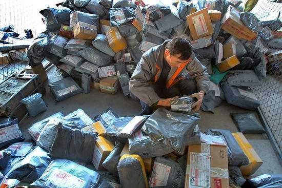 又一快递巨头轰然倒下！5万员工没事干？“接盘侠”砸20亿打水漂