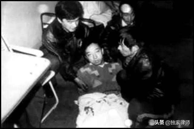 解密中国大案：抢劫前练胆量 闹市随机射杀行人