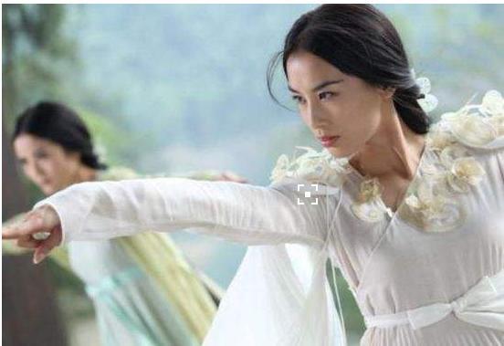 众星演白蛇，赵雅芝最经典王祖贤第二，她超杨紫刘涛黄圣依刘诗诗