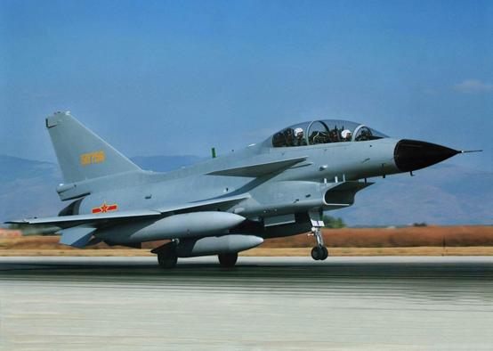 全面压制F16V战机，美国人都承认歼10厉害，有几个国家是准客户