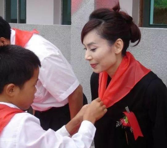 被亚洲女首富“抛弃”，差点被刘德华“害死”