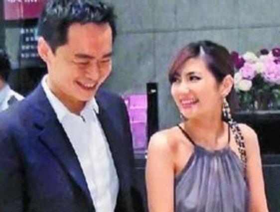 毁容后的Selina嫁给张承中，其实婚礼上已经注定，早晚会离婚