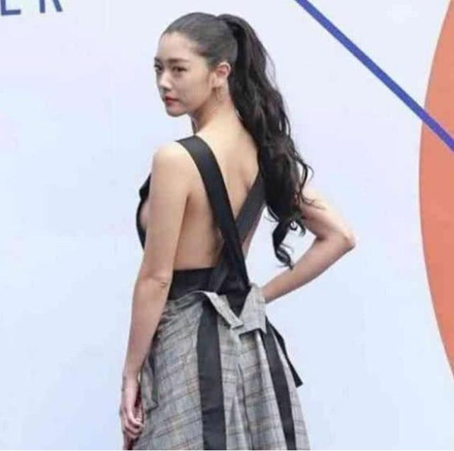 不愧是\"亚洲最翘的女人\"，当镜头拉近那