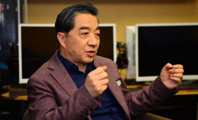 只能甩锅给中国？特朗普还是迈出危险一步，张