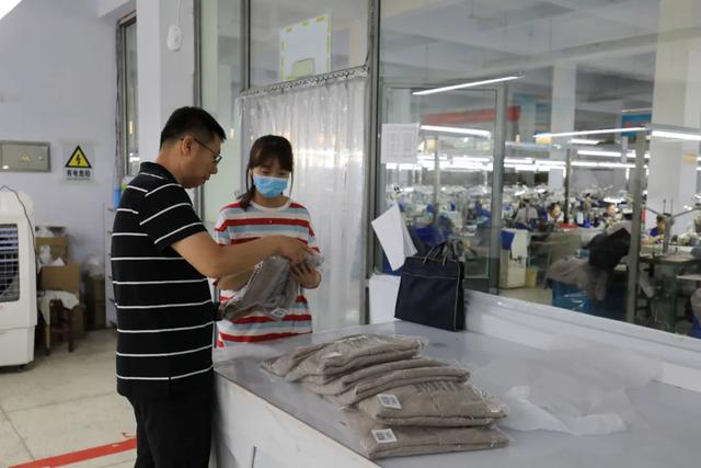 【弘扬蒙古马精神 育新机 开新局 谱新篇】5.4亿多元贷款助力临河复工复产复商复市