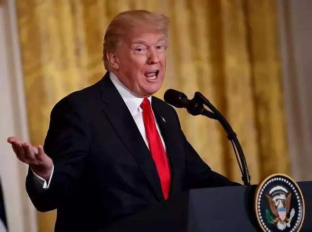 一个坏消息传来，华为再临考验，特朗普不依不饶