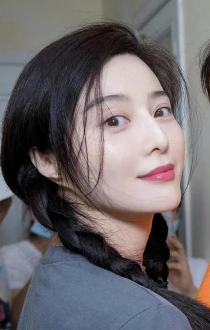 她曾是范冰冰“裸替”，拍激情戏时一丝不挂，