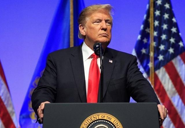 针锋相对，这位女市长逼得美总统妥协，下令从