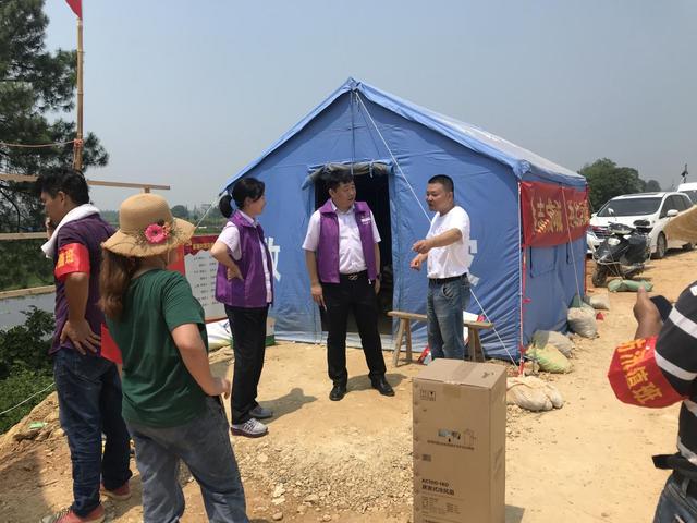 光大银行南昌分行积极行动支援抗洪抢险工作