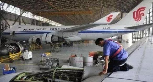 波音747飞一次要花多少钱？航空公司能赚多少？