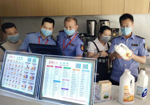 江西于都迅速清查整治汉堡现制现售类餐饮市场