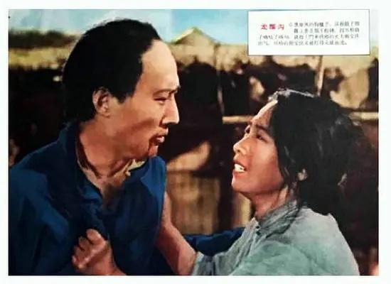 不是所有老演员都叫老戏骨，93岁还登台演话剧，