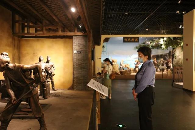 镜湖区检察院组织开展“走进芜湖博物馆、以史为镜悟初心”党史教育日