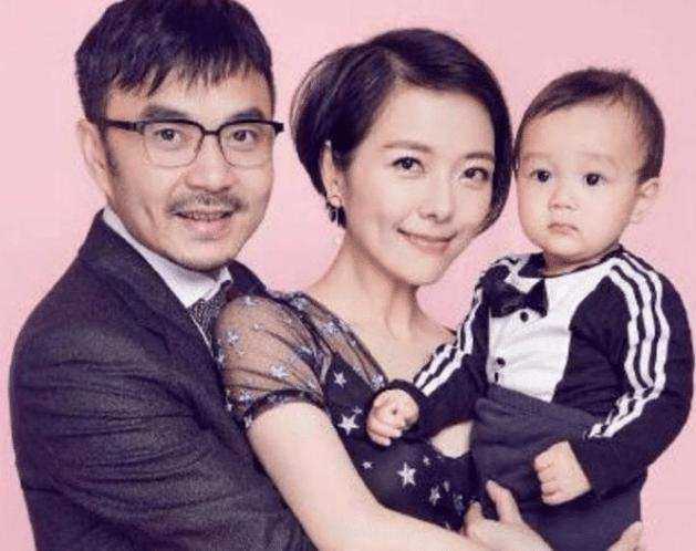 朱丹是二婚，张歆艺是二婚，汪涵是二婚，没想到她也是二婚