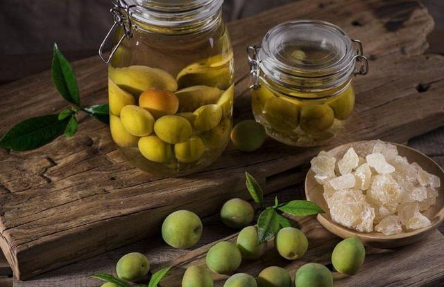 26種精致水果酒，泡制方法簡單，先收藏起來，夠你學一陣子了