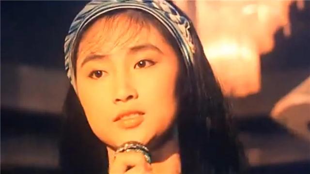 �ư���2��д������Ϸ��������û��һ��̨�ʣ������ж���һ����