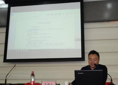 白天宣讲道德，晚上猥亵男同学，20余名学生实名举报德育伪君子