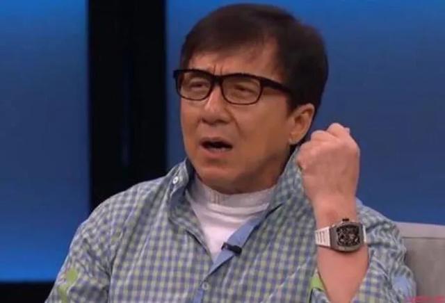 成龙800万请他被拒，陈思诚给10万就尽心尽力，这是演员基本素养