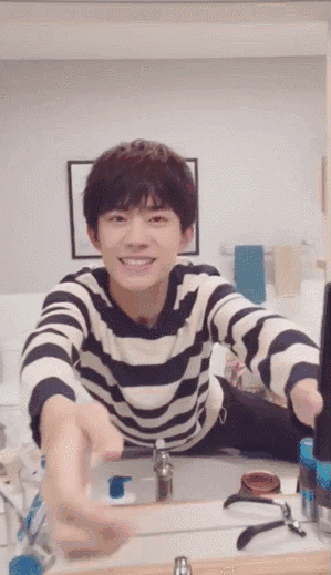 天猫曾砸3亿捧易烊千玺，阿里被指向流量低头，