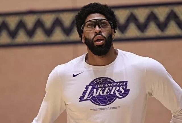 31年了，湖人重現魔術師+天勾，詹眉組合變身，沃帥道出復賽目標