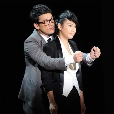 21岁出道37岁才出名，与妻子恩爱多年，今演技被认可非常低调