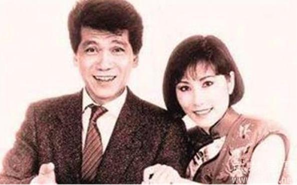 就在4天前风流赌王何鸿燊和“阿姐”汪明荃的关系终于“藏”不住