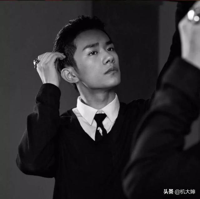 天猫曾砸3亿捧易烊千玺，阿里被指向流量低头，