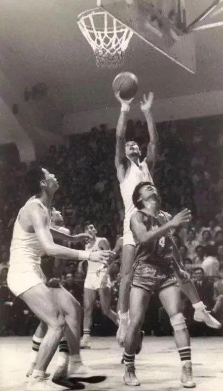 张卫平自曝，1978年被NBA相中，只是生不逢时