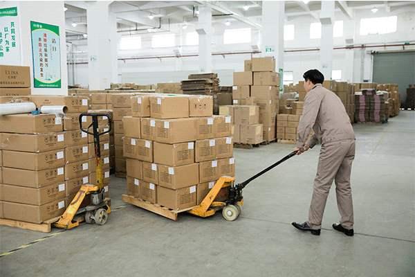 实体店每月店租2万，与电商卖家每月直通车烧20万，到底谁更贵？
